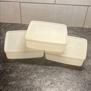 Vintage Tupperware Sandwich keepers. Set of 3. Excellent condition